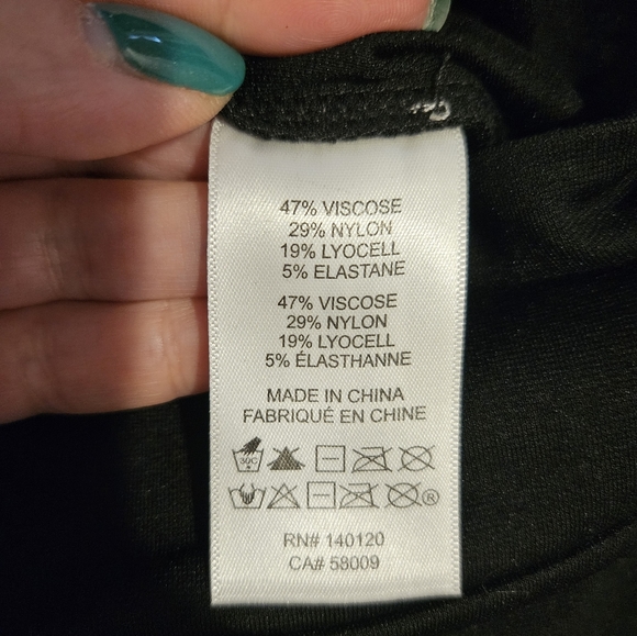 STELLA & DOT NWT SIZE M "YOU ARE LOVED" BLACK PONTE KNIT LEGGINGS - Picture 3 of 5